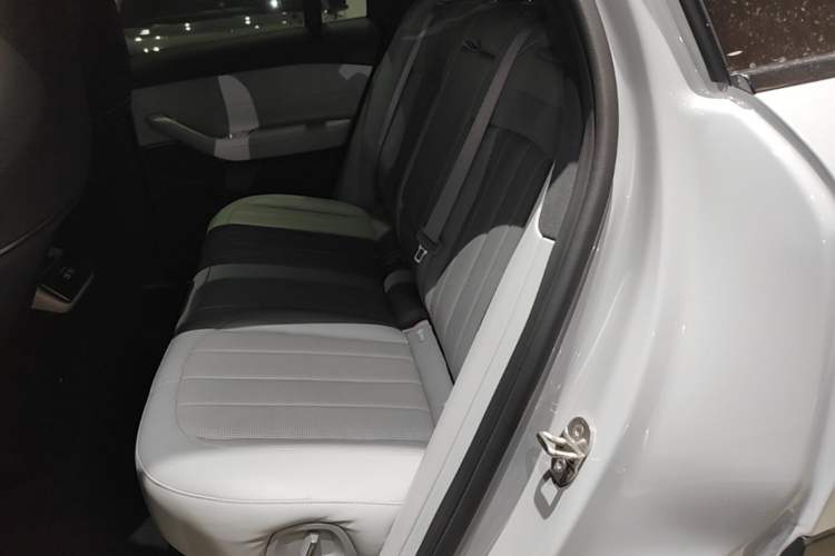 Used Nio ES6 2023 75 kWh Left Rear Seat