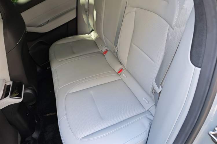 Used Nio ES6 2023 75 kWh Left Rear Seat
