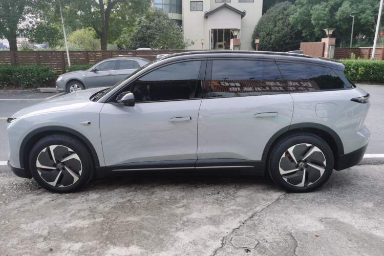 Used Nio ES6 2023 75 kWh Left Side