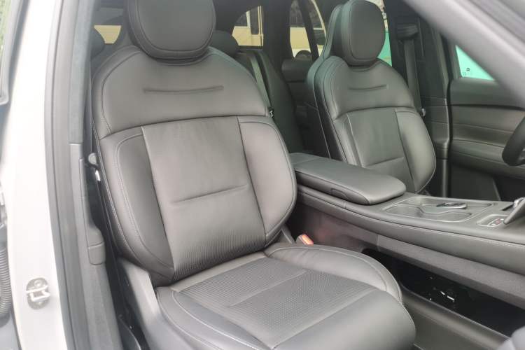 Used Nio ES6 2023 75 kWh Right Front Seat