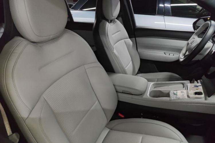Used Nio ES6 2023 75 kWh Right Front Seat