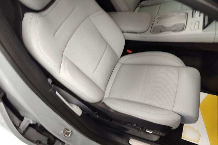 Used Nio ES6 2023 75 kWh Right Front Seat