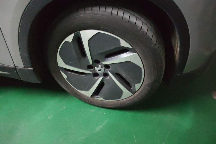 Used Nio ES6 2023 75 kWh Right Front Wheel Hub