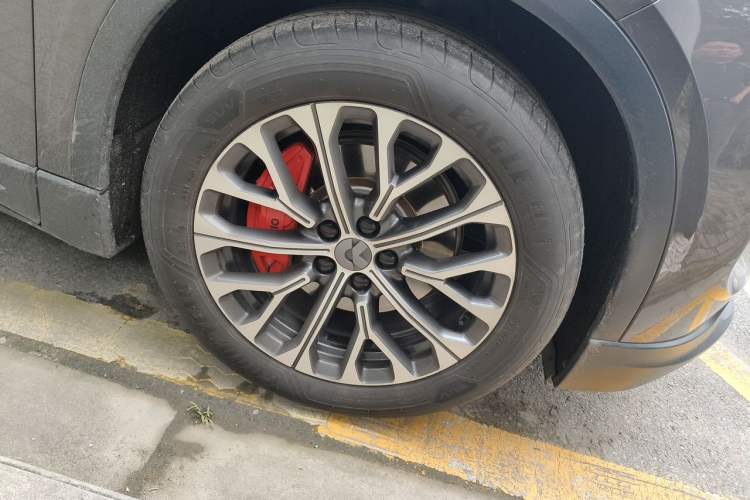 Used Nio ES6 2023 75 kWh Right Front Wheel Hub