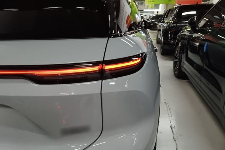 Used Nio ES6 2023 75 kWh Right Rear Taillight