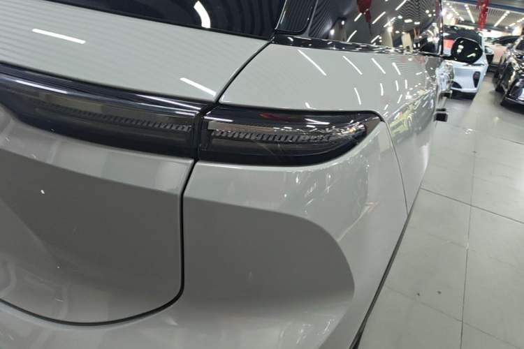 Used Nio ES6 2023 75 kWh Right Rear Taillight