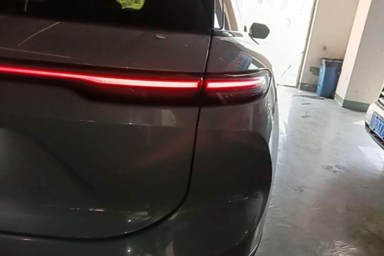Used Nio ES6 2023 75 kWh Right Rear Taillight