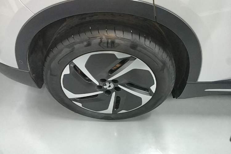 Used Nio ES6 2023 75 kWh Right Rear Wheel Hub