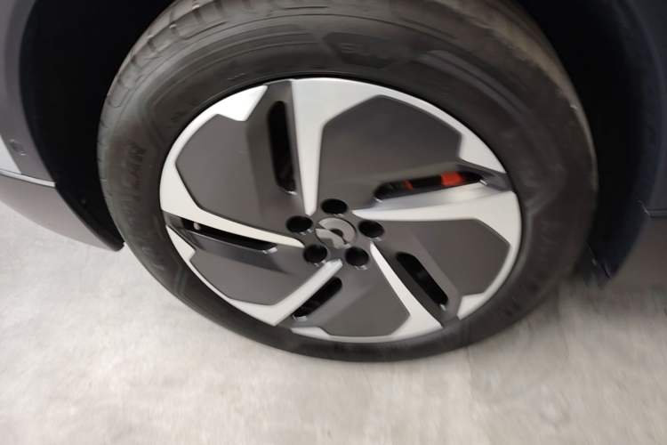 Used Nio ES6 2023 75 kWh Right Rear Wheel Hub