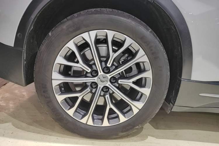 Used Nio ES6 2023 75 kWh Right Rear Wheel Hub