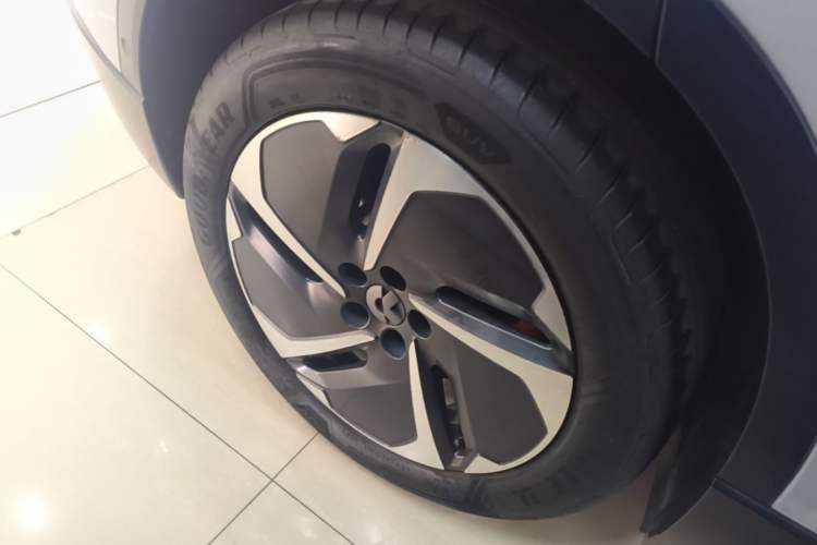 Used Nio ES6 2023 75 kWh Right Rear Wheel Hub