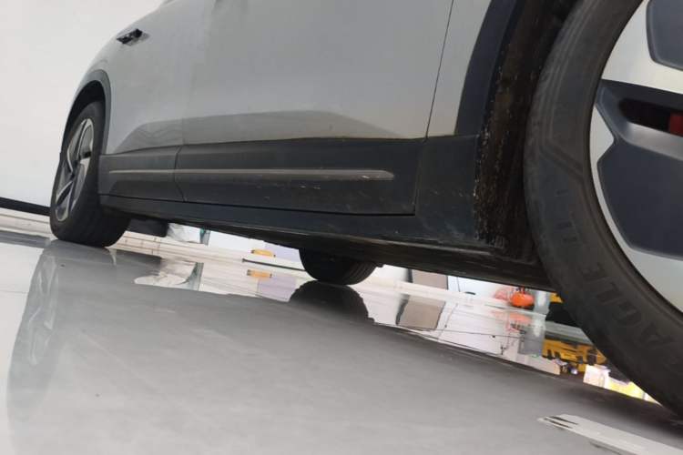 Used Nio ES6 2023 100kWh Right Side Sill