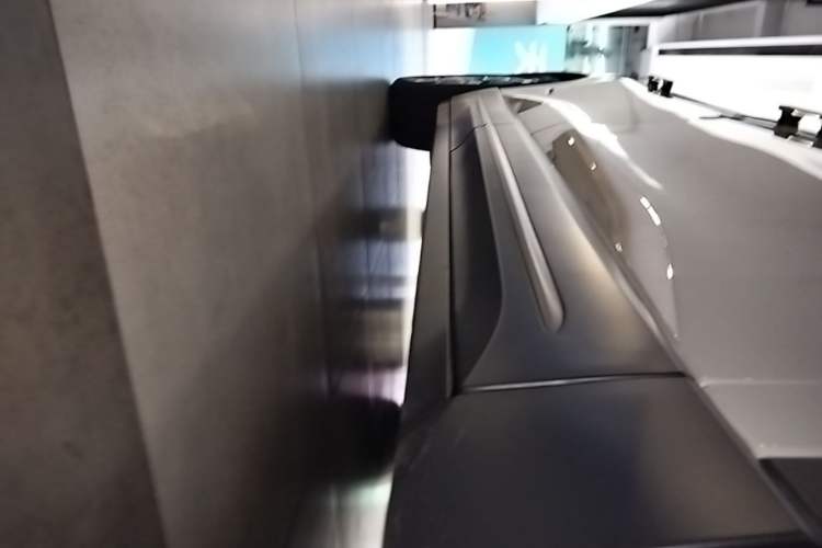 Used Nio ES6 2023 75 kWh Right Side Sill