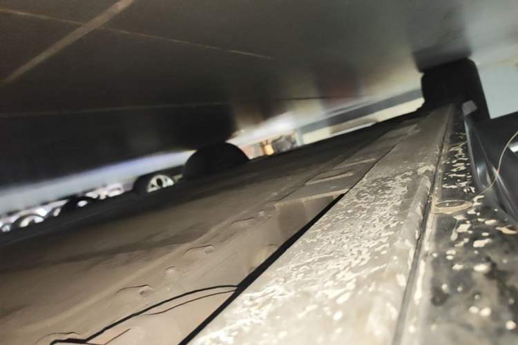 Used Nio ES6 2023 75 kWh Right Side Sill