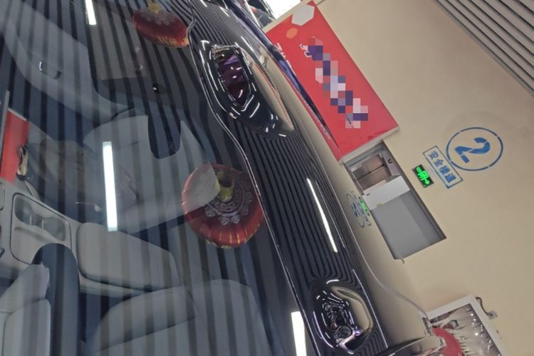Used Nio ES6 2023 75 kWh Roof