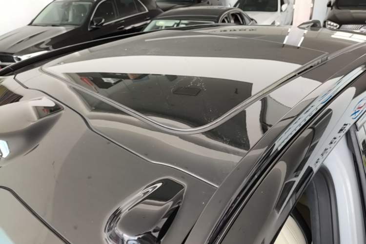 Used Nio ES6 2023 75 kWh Roof