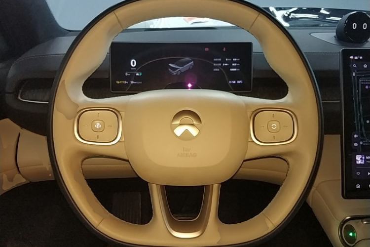 Used Nio ES6 2023 75 kWh Steering Wheel