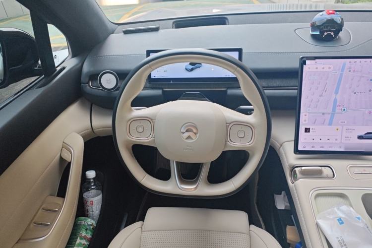 Used Nio ES6 2023 75 kWh Steering Wheel