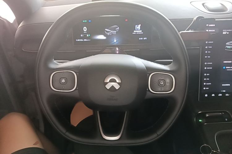 Used Nio ES6 2023 75 kWh Steering Wheel