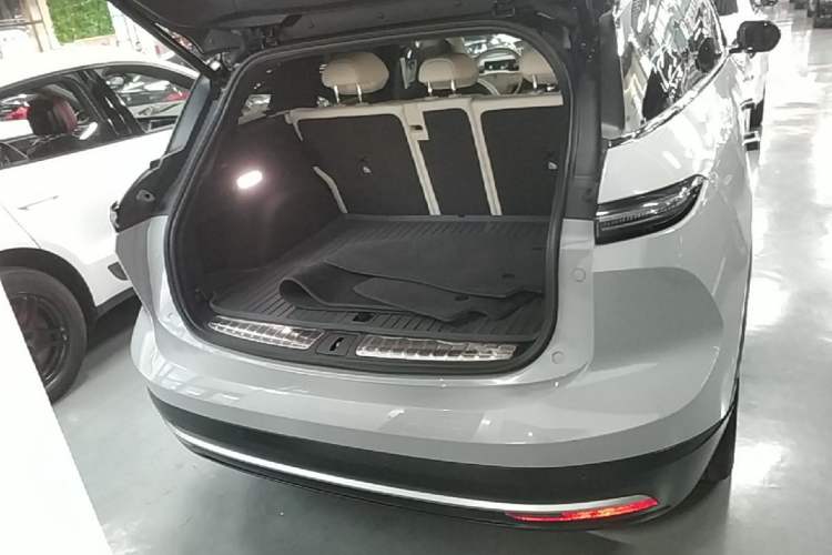 Used Nio ES6 2023 75 kWh Trunk