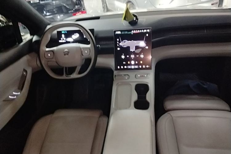 Used Nio ES6 2023 75 kWh Center Console