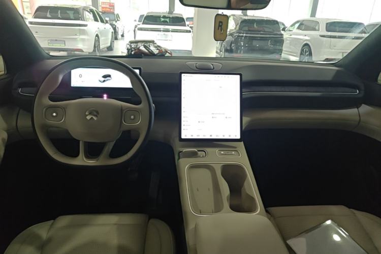 Used Nio ES6 2023 75 kWh Center Console