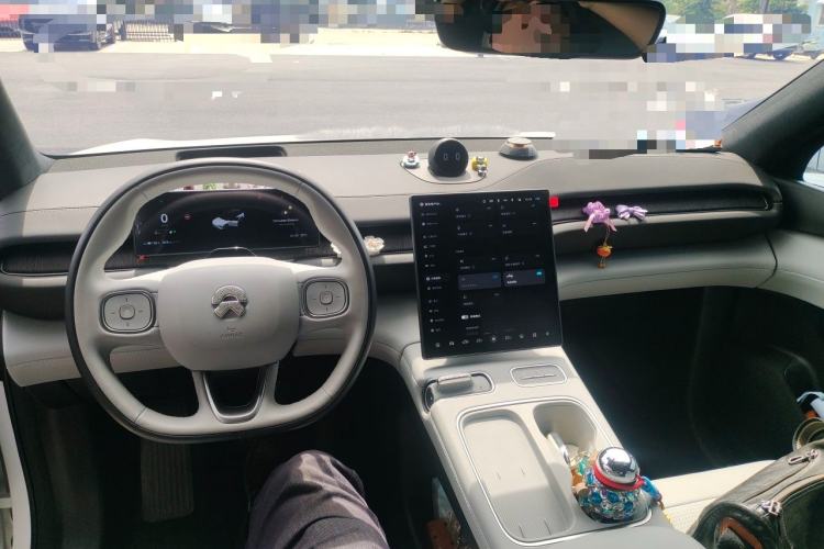 Used Nio ES6 2023 75 kWh Center Console