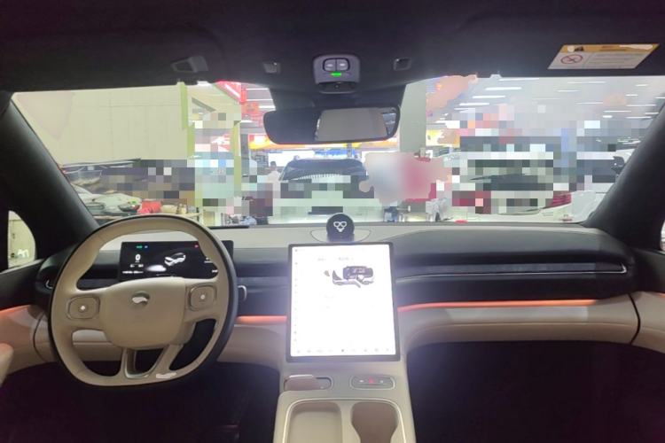 Used Nio ES6 2023 75 kWh Center Console