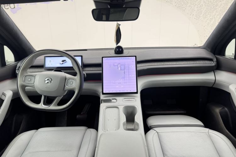 Used Nio ES6 2023 75 kWh Center Console