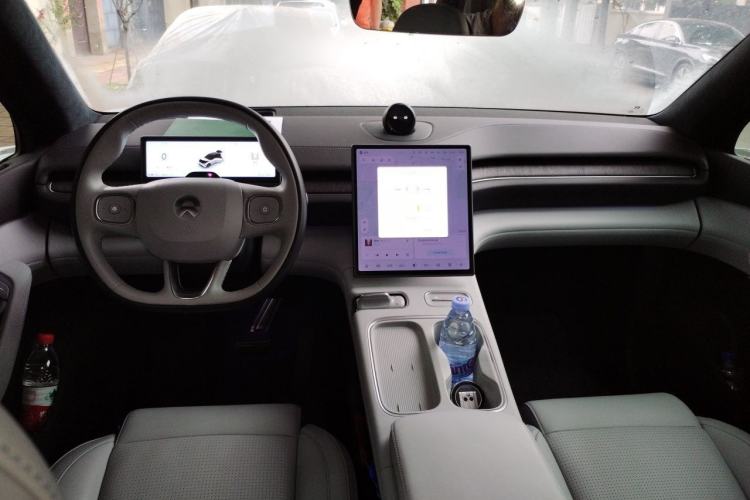 Used Nio ES6 2023 75 kWh Center Console