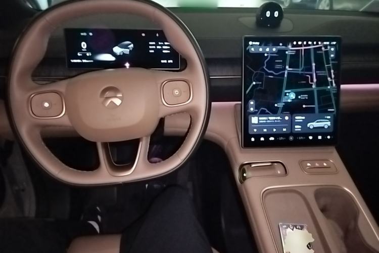 Used Nio ES6 2023 75 kWh Center Console