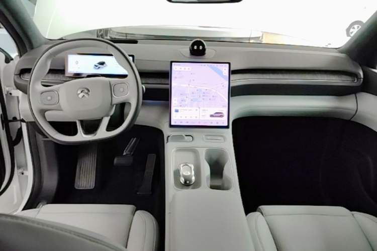 Used Nio ES6 2023 75 kWh Center Console