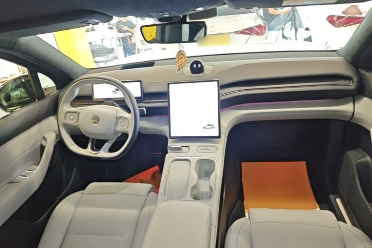 Used Nio ES6 2023 75 kWh Center Console
