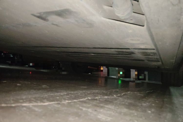 Used Nio ES6 2023 75 kWh Chassis Front Left