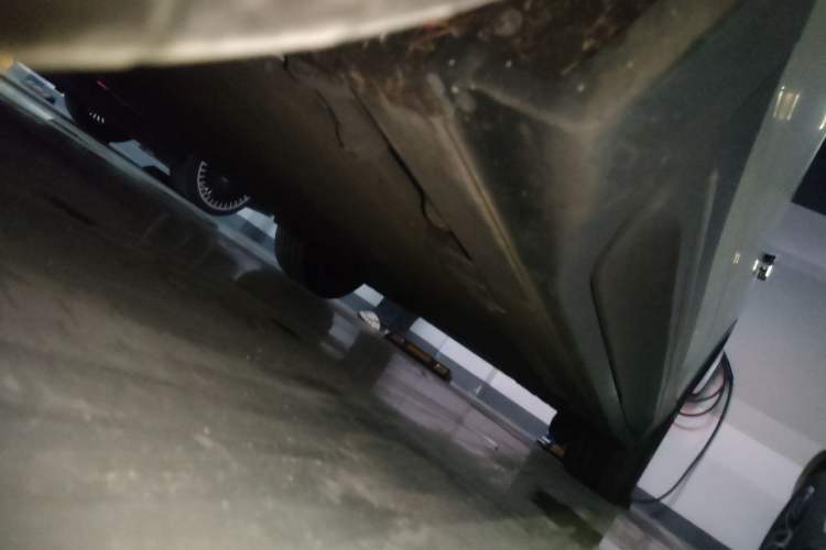 Used Nio ES6 2023 75 kWh Chassis Front Left