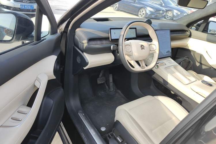 Used Nio ES6 2023 75 kWh Driver Seat