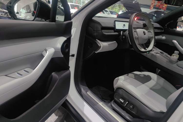 Used Nio ES6 2023 75 kWh Driver Seat