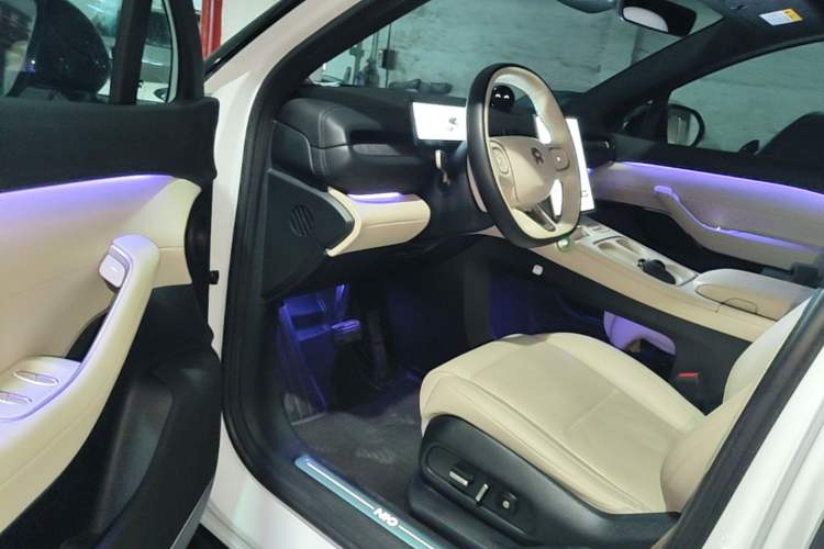 Used Nio ES6 2023 75 kWh Driver Seat