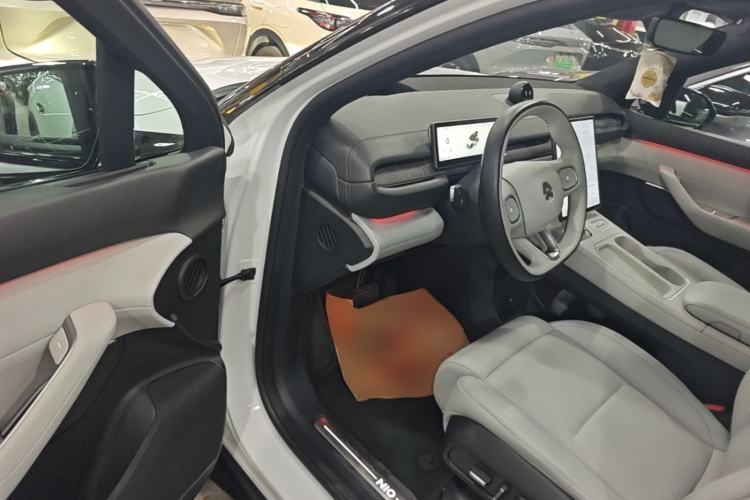 Used Nio ES6 2023 75 kWh Driver Seat