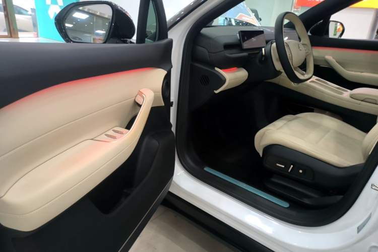 Used Nio ES6 2023 75 kWh Driver Seat