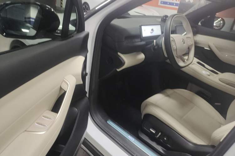 Used Nio ES6 2023 75 kWh Driver Seat