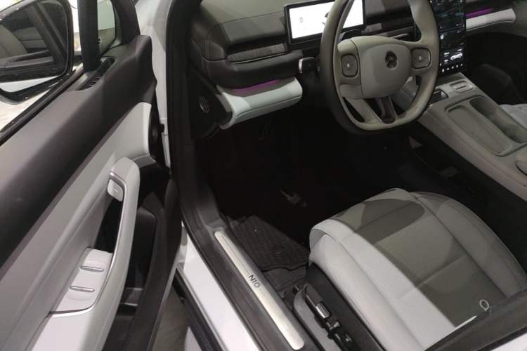 Used Nio ES6 2023 75 kWh Driver Seat