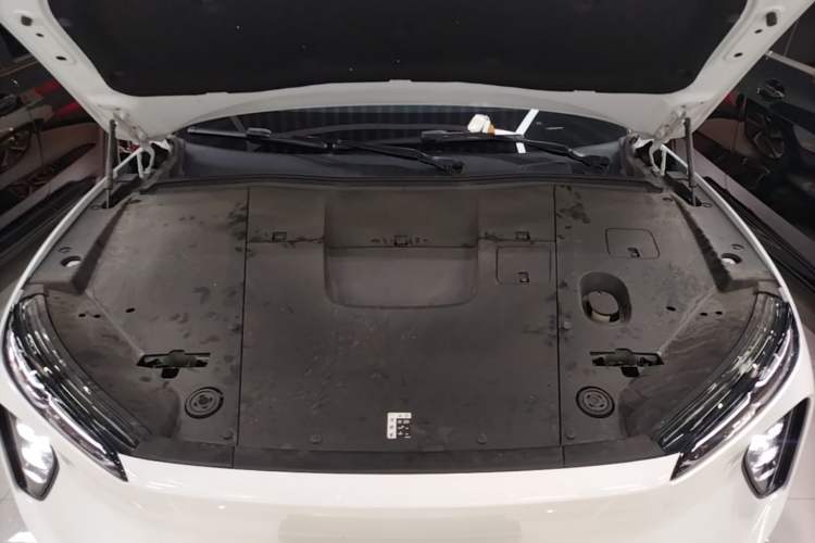 Used Nio ES6 2023 75 kWh Engine Bay