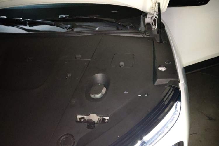 Used Nio ES6 2023 75 kWh Engine Bay Left