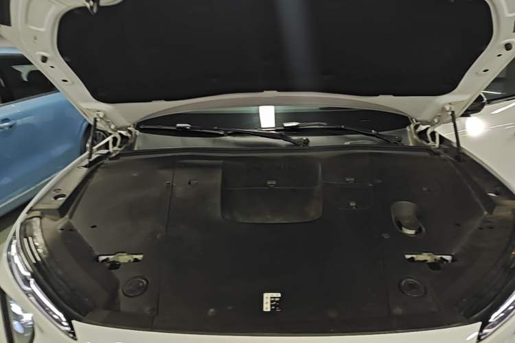 Used Nio ES6 2023 75 kWh Engine Bay