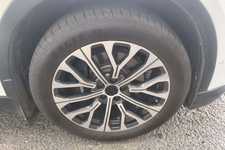 Used Nio ES6 2023 75 kWh Exterior 1