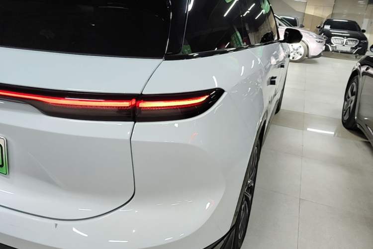 Used Nio ES6 2023 75 kWh Exterior 3