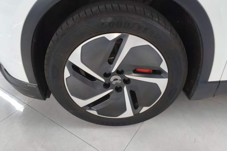 Used Nio ES6 2023 75 kWh Exterior 4