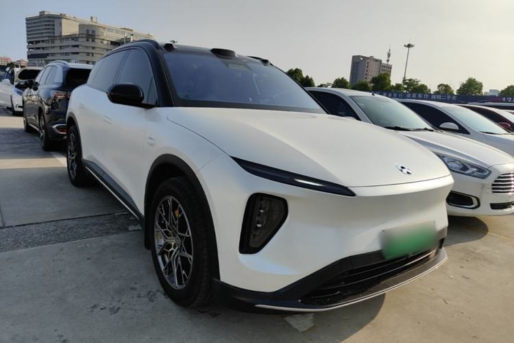 Used Nio ES6 2023 75 kWh Front Right 45 Deg