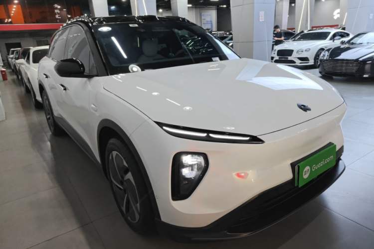Used Nio ES6 2023 75 kWh Front Right 45 Deg
